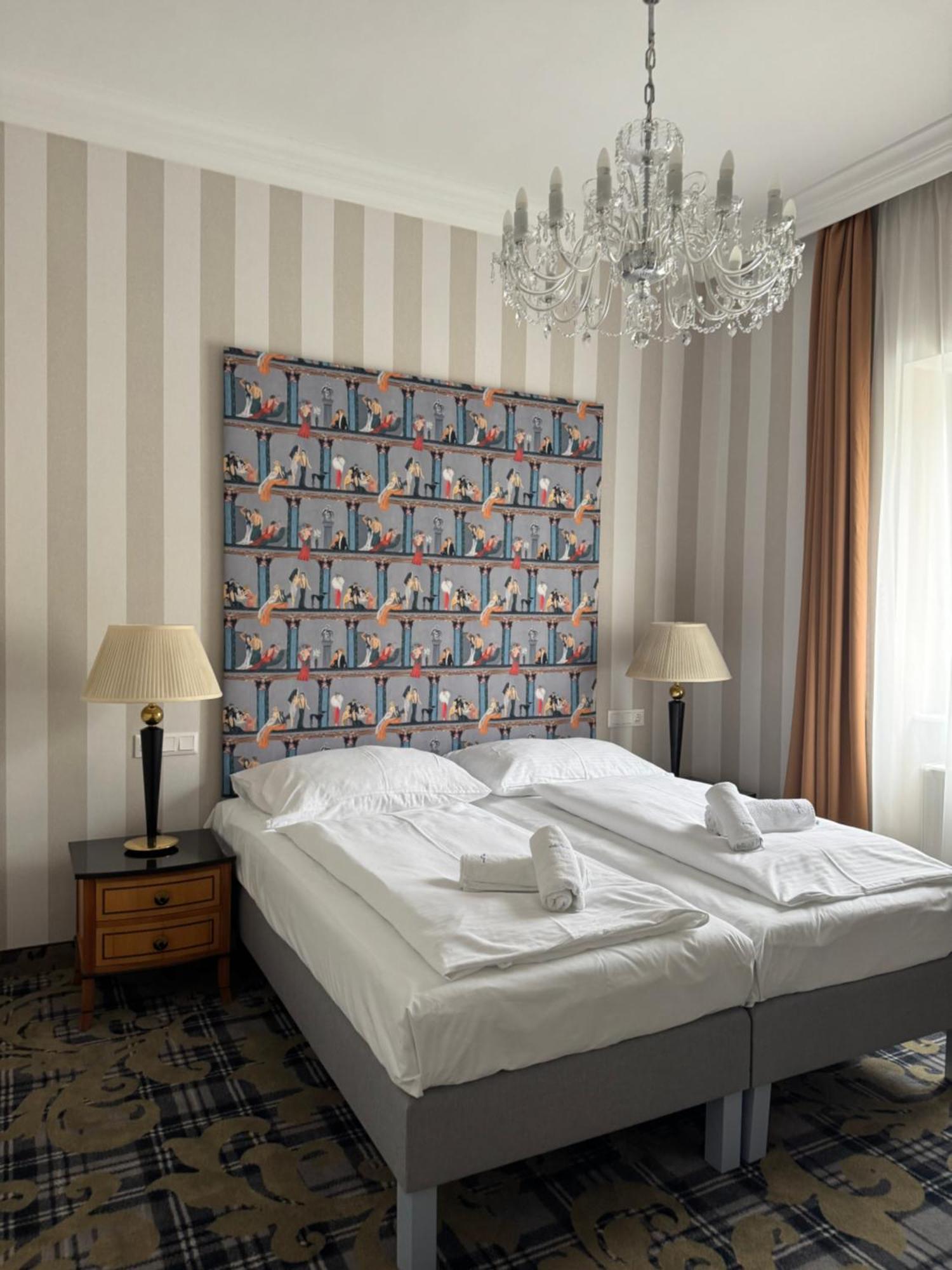 Pannonia 1893 Premium Hotel Sopron Buitenkant foto